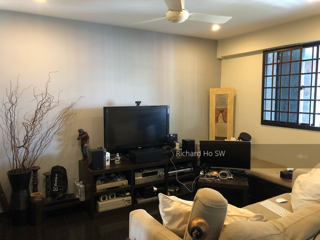 Ang Mo Kio Avenue 9 thumbnail photo